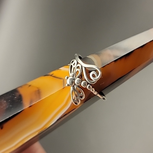 Elegant 925 Sterling Silver Womens Dragonfly Ring Size 9 - Picture 3 of 11